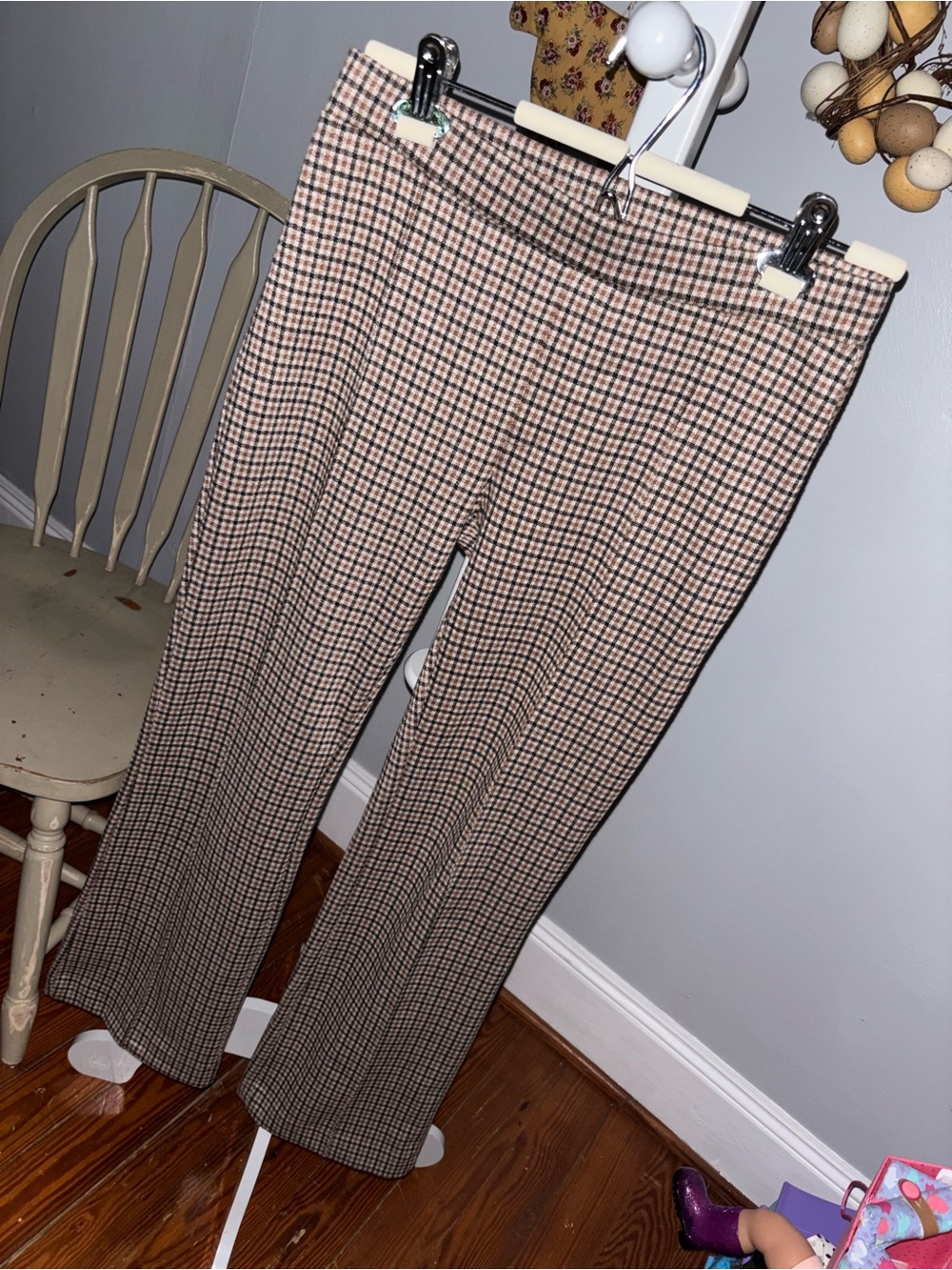 Woman’s  Plaid Chinos in Brown Tan